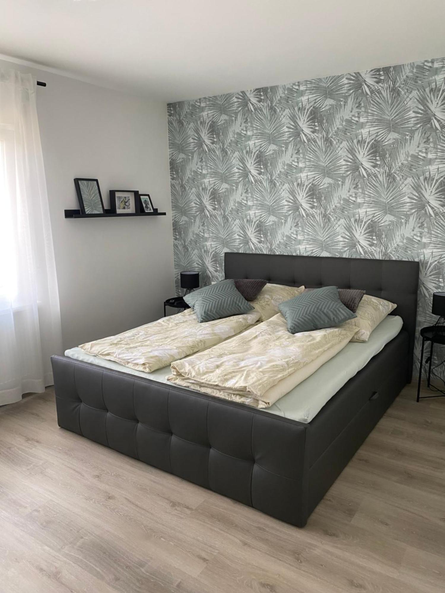 Ferienwohnung Am Kienbusch - Suedliche Weinstrasse - Erdgeschoss Annweiler am Trifels Exterior foto